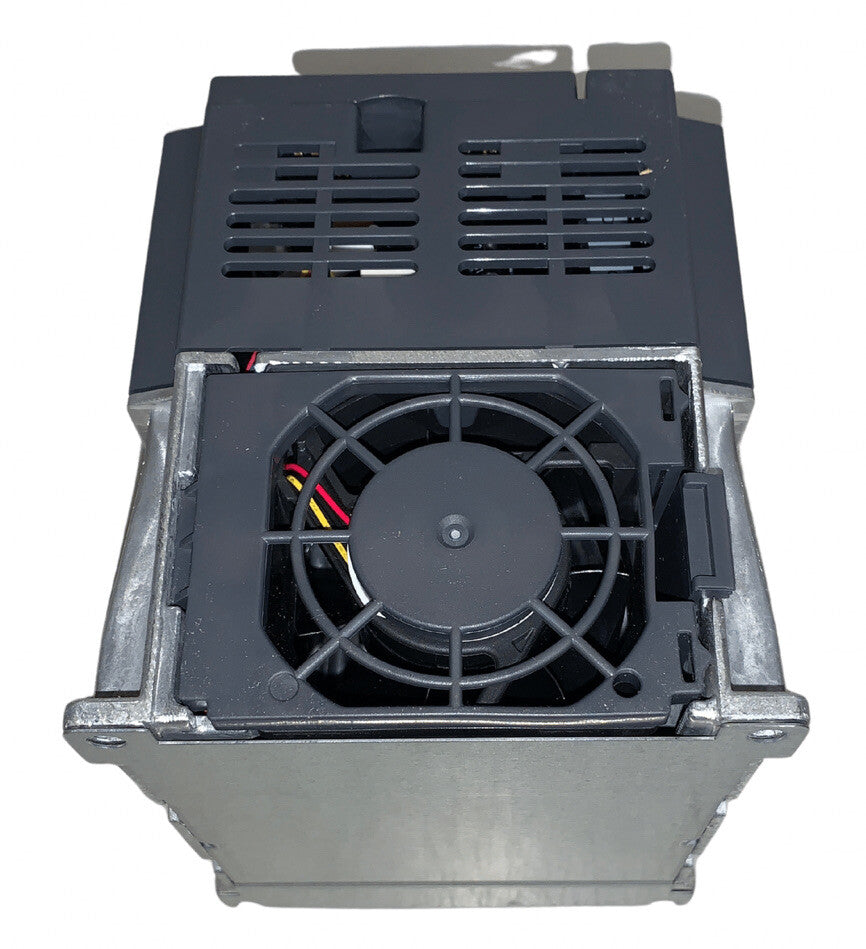 Mitsubishi FR-D720-070-W1 Compact Variable Frequency Drive