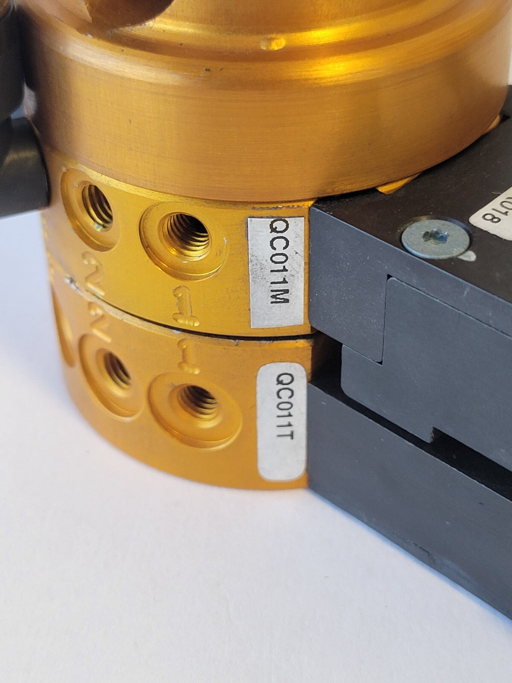 ATI Industrial Automation Automatic Robotic Tool Changer QC011M & QC011T