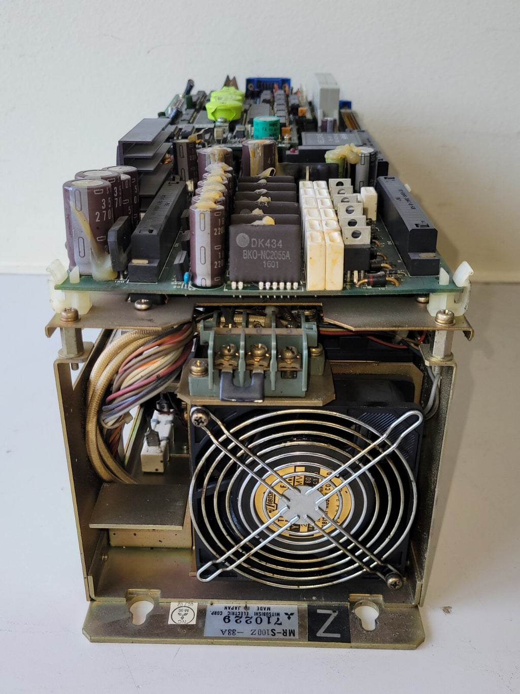 Mitsubishi MR-S100Z-33A Servo Amplifier