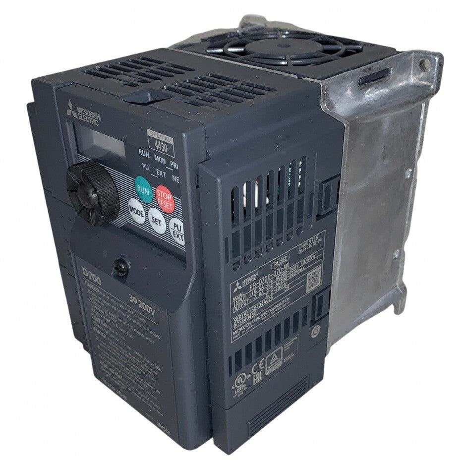 Mitsubishi FR-D720-070-W1 Compact Variable Frequency Drive